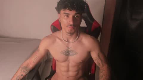 Snapshot of thomas_fit1 chatting on 15, 5, 2026 Thomas 3 JUST STAY AND BE MY LAST LOVE online show from 15, 5, 2026