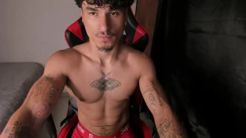 Snapshot of thomas_fit1 chatting on 30, 5, 2026 Thomas 3 JUST STAY AND BE MY LAST LOVE online show from 30, 5, 2026