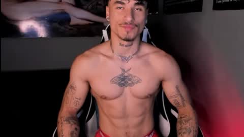 Snapshot of thomas_fit1 chatting on 14, 6, 2026 Thomas 3 JUST STAY AND BE MY LAST LOVE online show from 14, 6, 2026