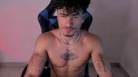Snapshot of thomas_fit1 chatting on 23, 6, 2026 Thomas 3 JUST STAY AND BE MY LAST LOVE online show from 23, 6, 2026