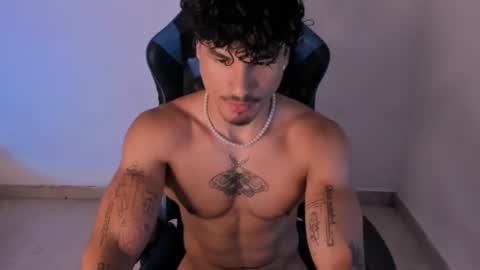 Snapshot of thomas_fit1 chatting on 25, 6, 2026 Thomas 3 JUST STAY AND BE MY LAST LOVE online show from 25, 6, 2026