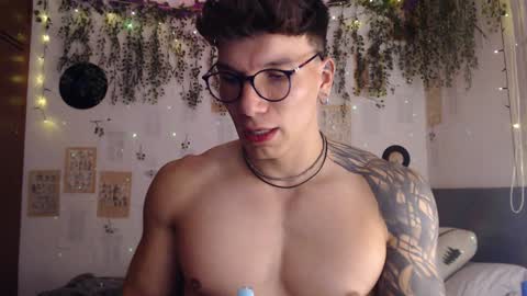 Thomas Grey online show from 22, 1, 2025