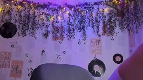 Thomas Grey online show from 15, 2, 2025