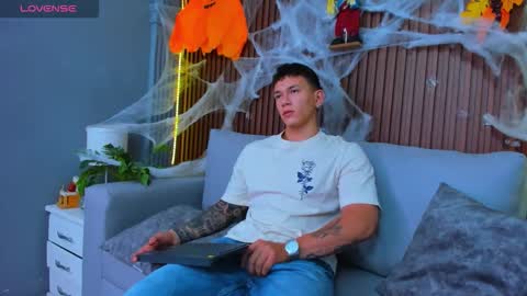 Thomas online show from 29, 10, 2025