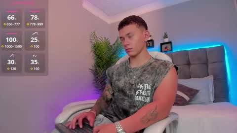 Snapshot of thomas_moon_ chatting on 13, 5, 2026 Thomas online show from 13, 5, 2026
