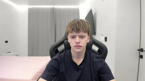 Tomas online show from 8, 4, 2026