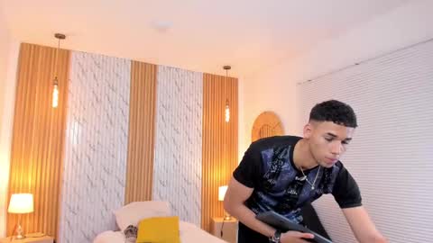 Snapshot of thomas_walker0 chatting on 15, 2, 2025 Thomas online show from 15, 2, 2025