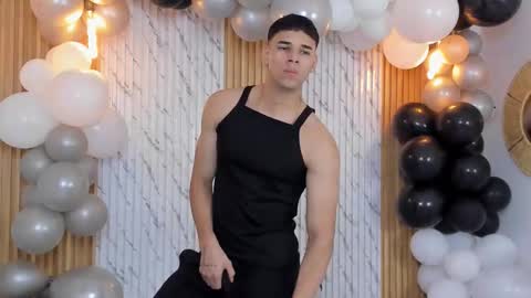 Snapshot of thomas_walker0 chatting on 10, 9, 2025 Thomas online show from 10, 9, 2025