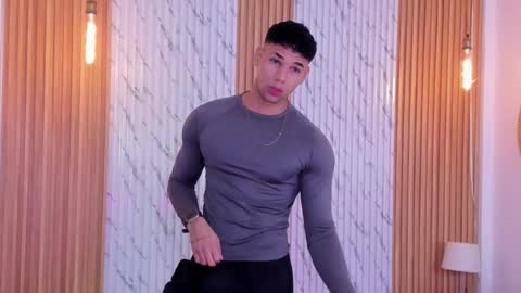 Snapshot of thomas_walker0 chatting on 24, 10, 2025 Thomas online show from 24, 10, 2025