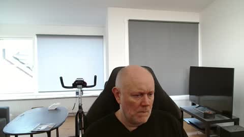 Snapshot of thomash32 chatting on 10, 10, 2025 thomash32 online show from 10, 10, 2025