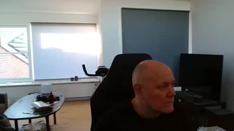 Snapshot of thomash32 chatting on 17, 11, 2025 thomash32 online show from 17, 11, 2025