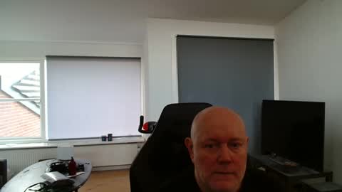 Snapshot of thomash32 chatting on 22, 11, 2025 thomash32 online show from 22, 11, 2025