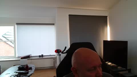 Snapshot of thomash32 chatting on 26, 11, 2025 thomash32 online show from 26, 11, 2025