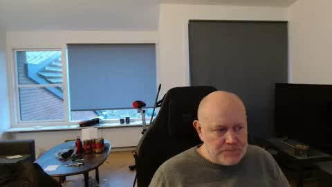 thomash32 online show from 17, 12, 2025