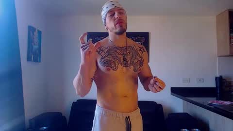 Snapshot of thomashoward31 chatting on 23, 1, 2025 Thomas online show from 23, 1, 2025