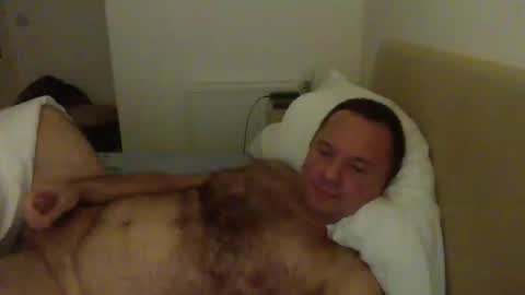 Snapshot of thomaspol chatting on 14, 10, 2025 Tom online show from 14, 10, 2025