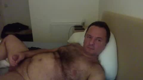 Snapshot of thomaspol chatting on 29, 10, 2025 Tom online show from 29, 10, 2025