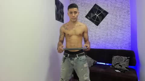 thomass_conor online show from 10, 3, 2025