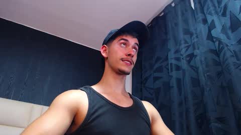 Snapshot of thomasturner_ chatting on 16, 9, 2025 Thomas Turner online show from 16, 9, 2025