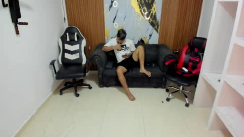 thomson_hot01 online show from 18, 3, 2026