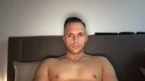 Snapshot of thorhh1991 chatting on 5, 1, 2025 thorhh1991 online show from 5, 1, 2025