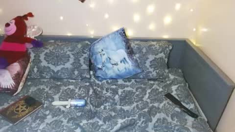 thornyroseb online show from 13, 6, 2026