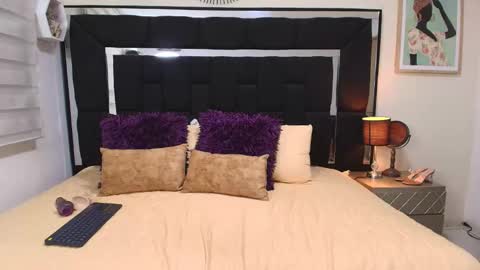 Snapshot of thriana_moon chatting on 31, 3, 2026 thriana online show from 31, 3, 2026
