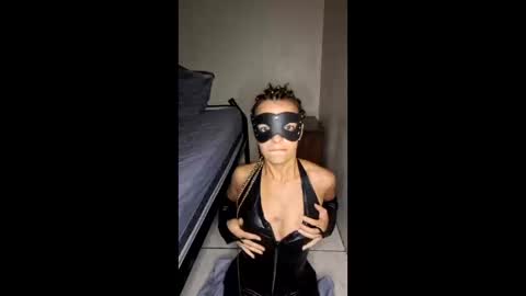 throat supreme online show from 11, 1, 2026