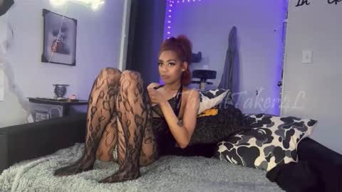 Snapshot of throattaker4l_ chatting on 13, 5, 2026 ThroatTaker4l online show from 13, 5, 2026