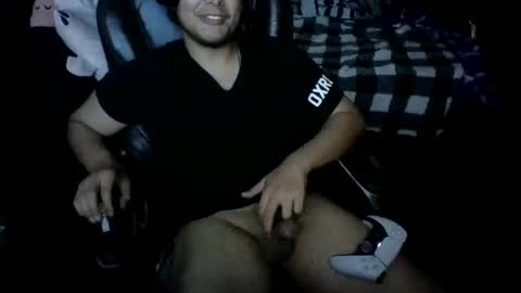 Snapshot of thssguy32 chatting on 26, 3, 2026 thssguy32 online show from 26, 3, 2026