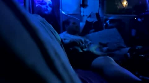 thunder8u42 online show from 21, 4, 2026