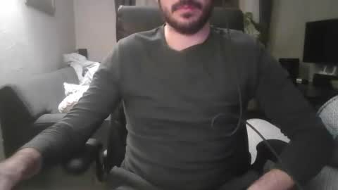 Snapshot of thx_4some_sharing chatting on 23, 12, 2025 toobigcockforonegirl online show from 23, 12, 2025