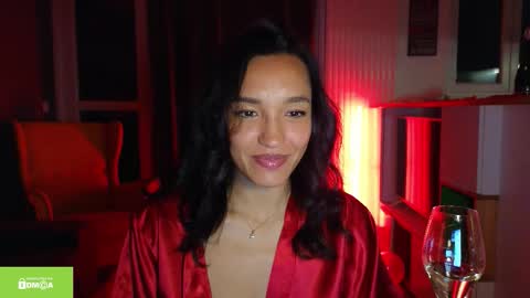 Snapshot of tia_j chatting on 4, 10, 2025 tia_j online show from 4, 10, 2025