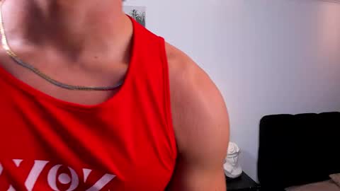 Snapshot of tian_brooks chatting on 18, 9, 2025 Tian Brooks online show from 18, 9, 2025