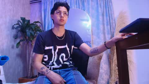 Snapshot of tian_sex chatting on 1, 6, 2026 online show from 1, 6, 2026