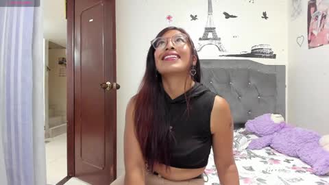 Snapshot of tiana_violet chatting on 21, 4, 2026 tiana_violet online show from 21, 4, 2026
