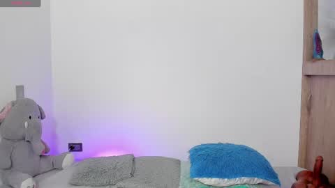 Snapshot of tianaglow44 chatting on 9, 6, 2026 T I A N A online show from 9, 6, 2026