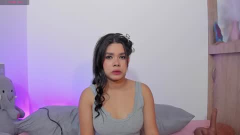 Snapshot of tianaglow44 chatting on 19, 6, 2026 T I A N A online show from 19, 6, 2026