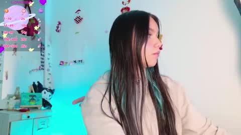 Tiana Le online show from 18, 11, 2025