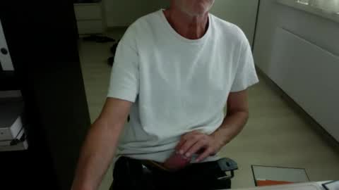 Snapshot of tiburzio chatting on 13, 9, 2025 tiburzio online show from 13, 9, 2025