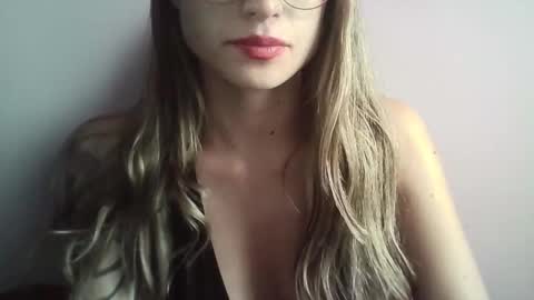 Tifanny online show from 11, 9, 2025