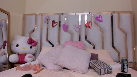    online show from 8, 2, 2025