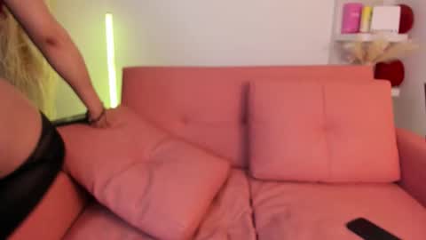 Tiffany online show from 12, 3, 2026