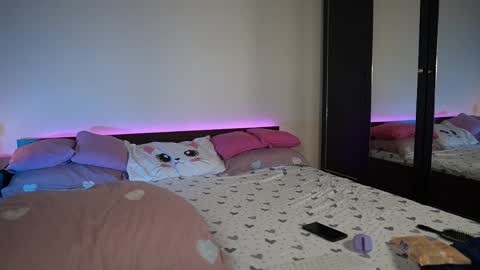 Tiffany online show from 8, 4, 2026