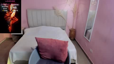 Snapshot of tiffani__love chatting on 7, 1, 2025 Tiffany online show from 7, 1, 2025