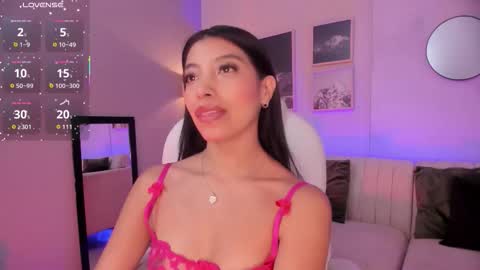 tiffany_low online show from 21, 12, 2025