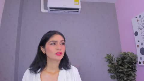 Snapshot of tiffany_mendez chatting on 6, 5, 2026 tiffany_mendez online show from 6, 5, 2026