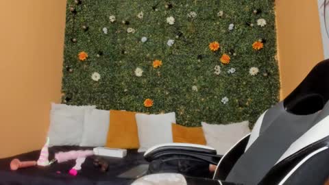 tiffany_sander online show from 28, 12, 2024