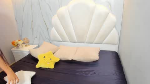 tiffany_sander online show from 25, 1, 2025