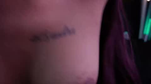 tiffany_sander online show from 1, 10, 2025